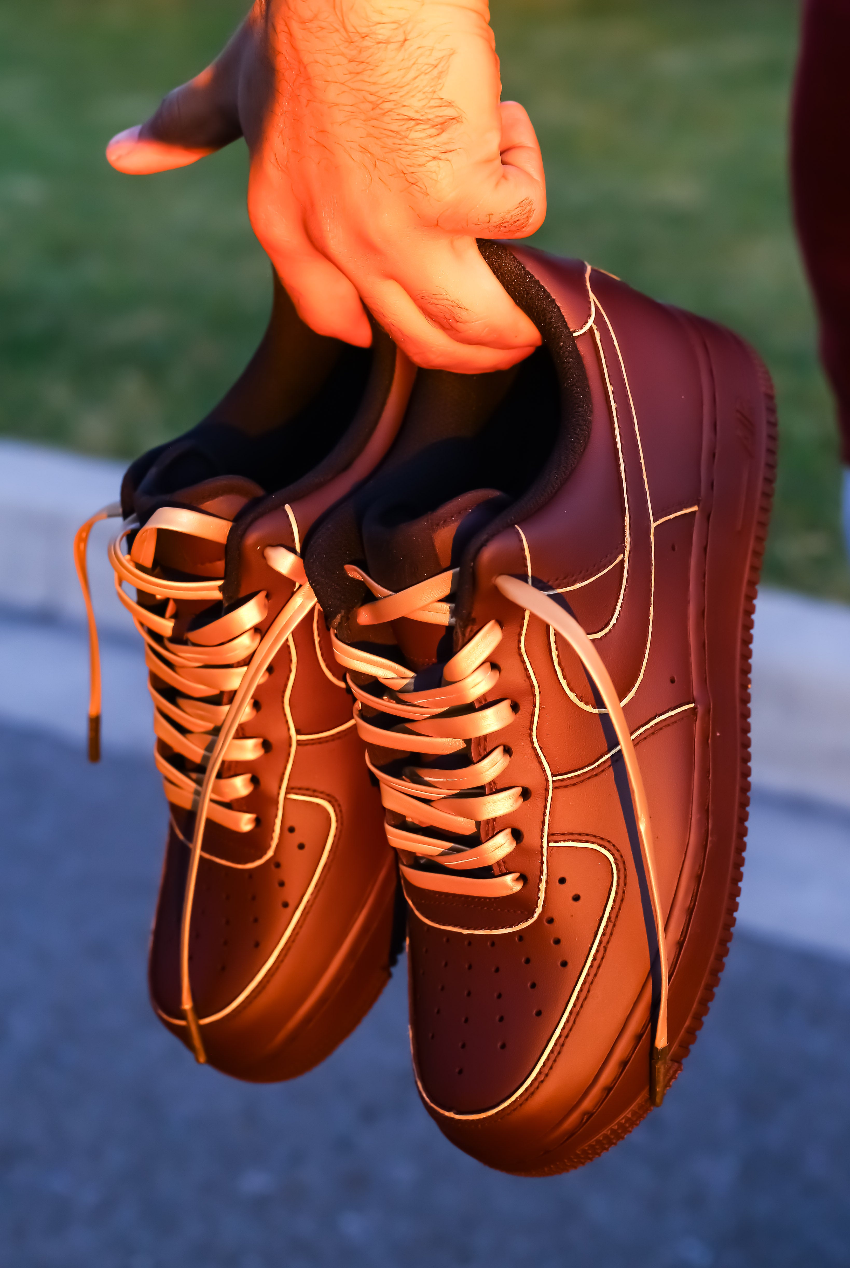 Nike Air Force 1 '07 LV8 Sneakers in Maroon-Brown